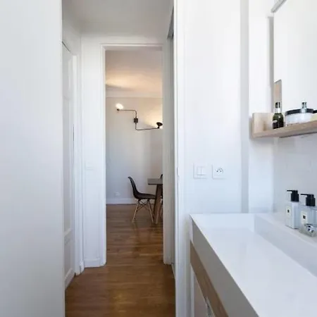 Guestready - Designer - Eiffel Tower View! باريس