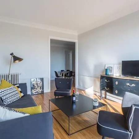 Guestready - Designer - Eiffel Tower View! *