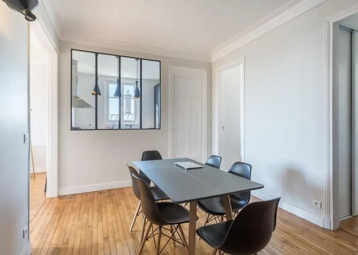 Guestready - Designer - Eiffel Tower View!