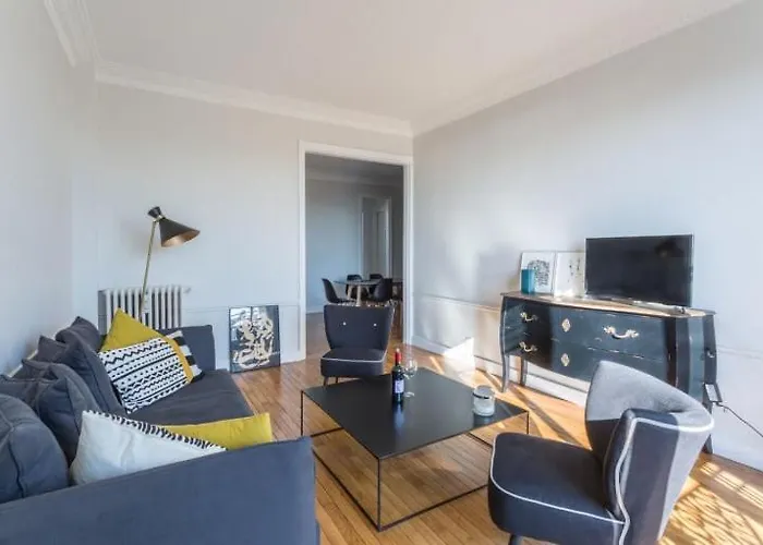 Guestready - Designer - Eiffel Tower View! *